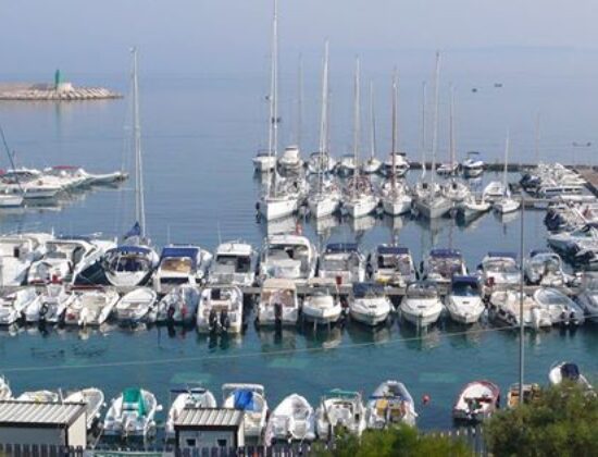 Marina Yachting Portolano – Day Excursions & Boat Rentals