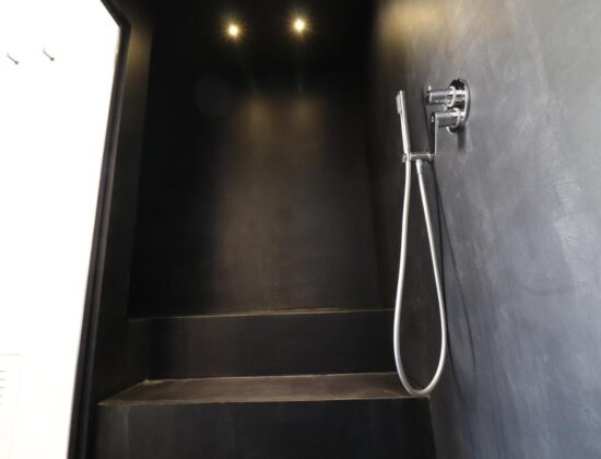 Suite Black and White